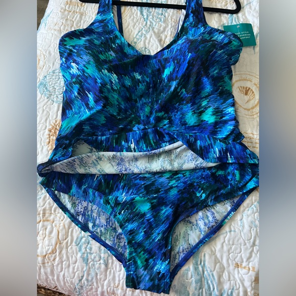 Beach Belle, one-piece swimsuit. - Picture 3 of 6